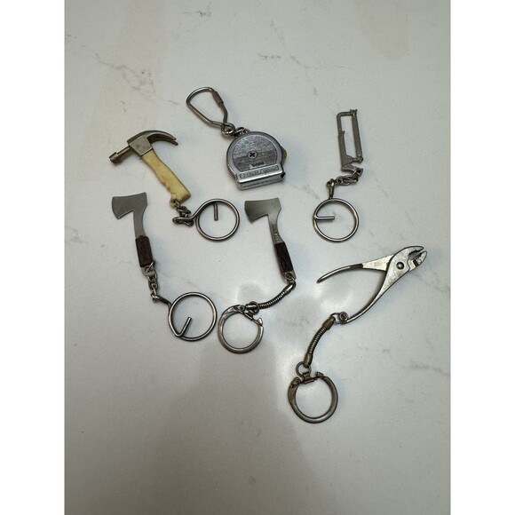 6 VTG Tool Keychain Lot – Hammer Axe Saw Pliers Tape Measure Handyman Metal Trin - Picture 8 of 8